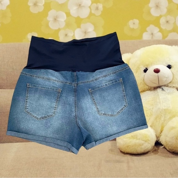 Time and Tru Maternity Roll Cuff Denim Shorts - Picture 3 of 4